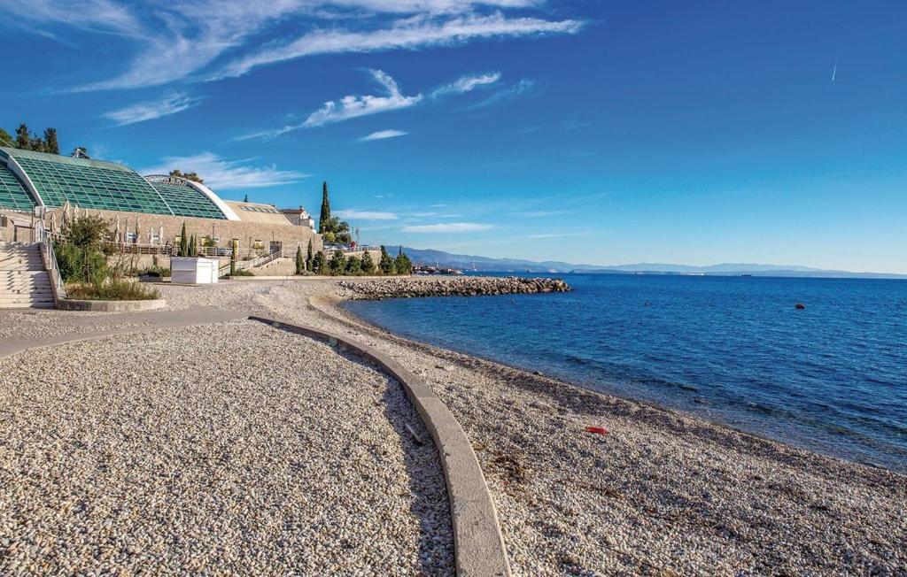 Sunny Apartment In Rijeka Exterior photo